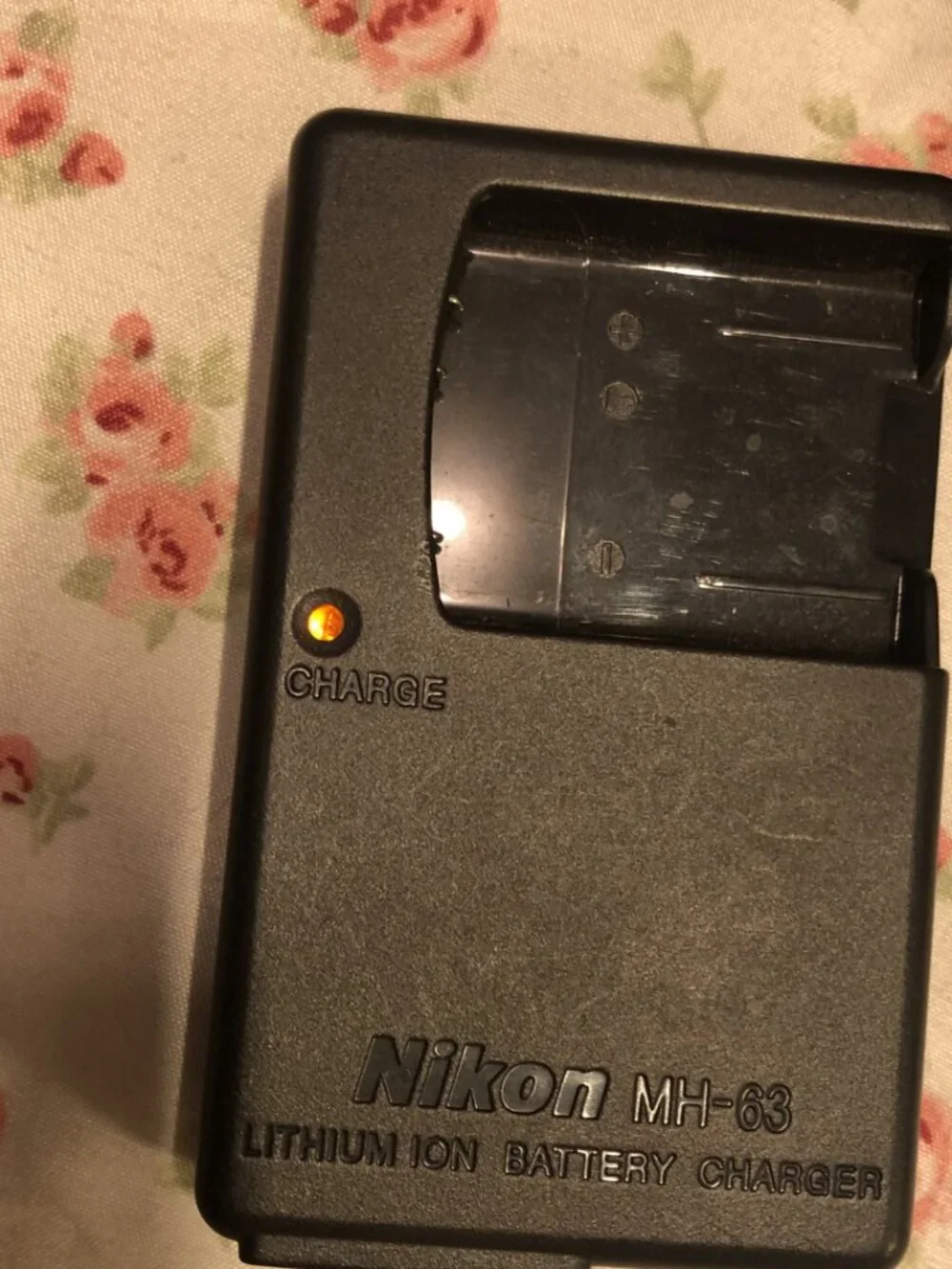 nikon digital vintage y2k digital camera with battery